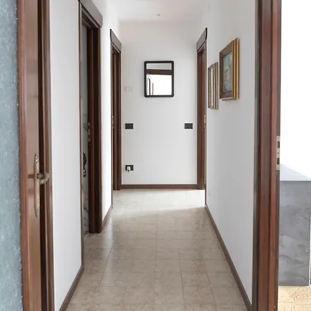 Golden Panorama Apartment